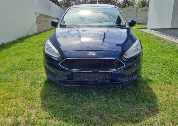 Ford Focus cena 17900 przebieg: 185000, rok produkcji 2015 z Czersk małe 232